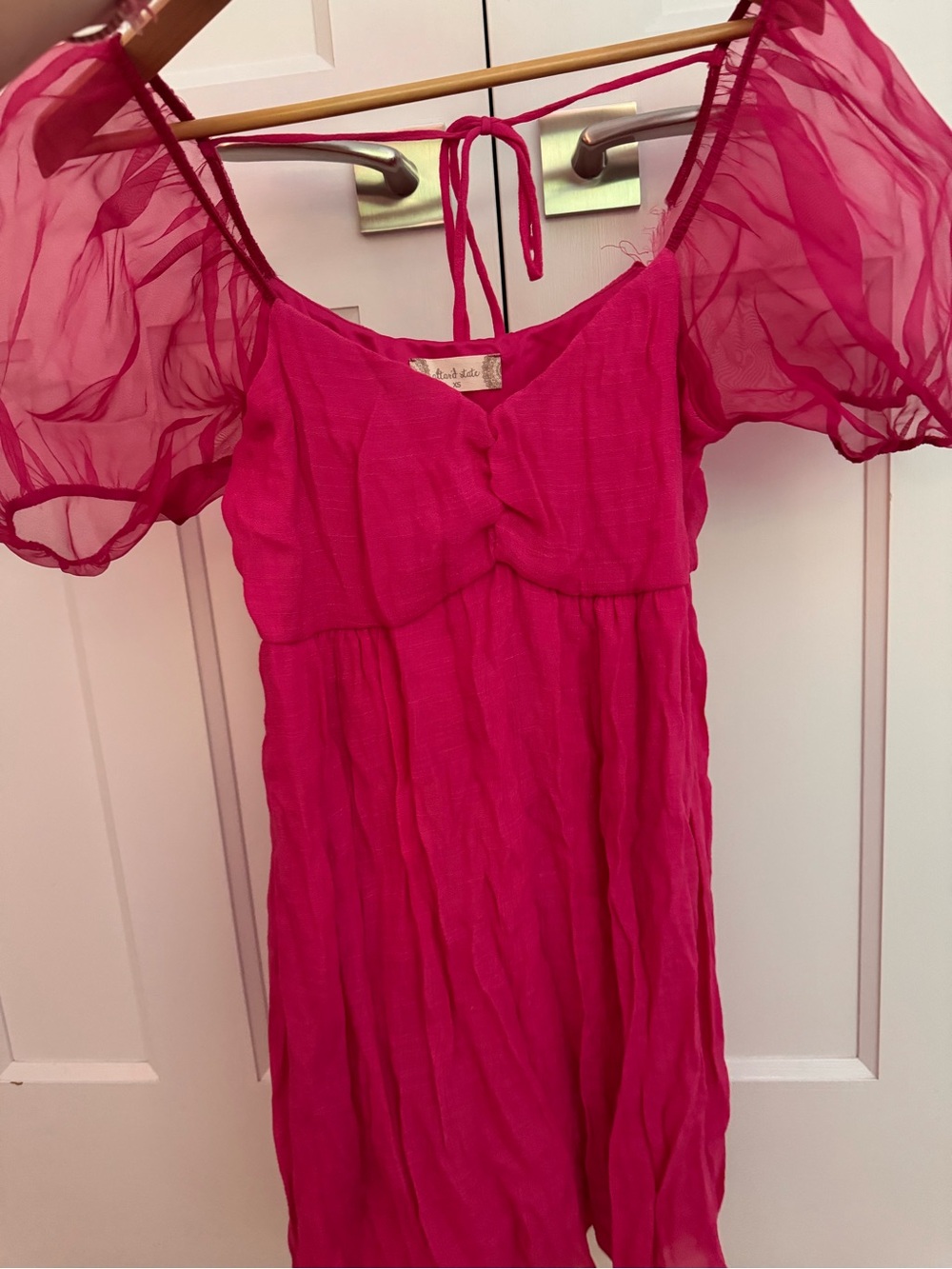 Altar’d State Bright Fuchsia Puff Sleeve Mini Dress